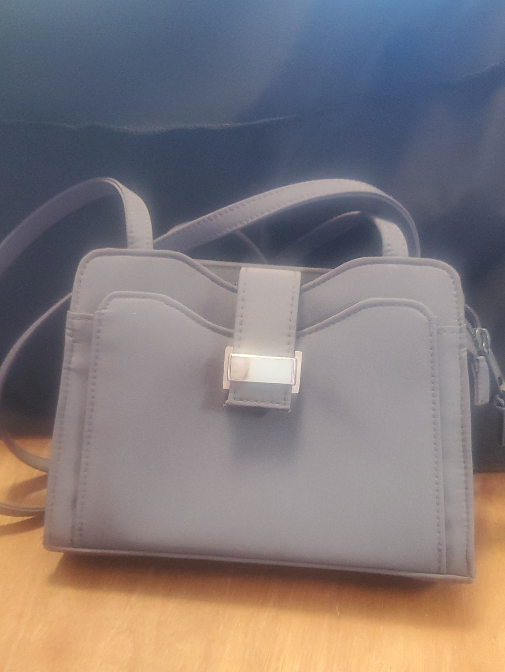 Stylish Women's Kathy Ireland Gray Shoulder Length Bag - Minimalist Design D
